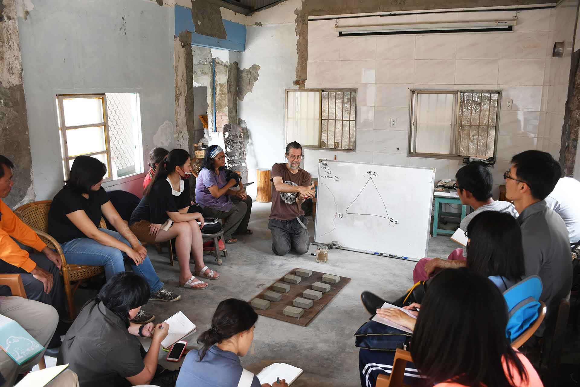 大地旅人在拔林自然建築教學課程，楊諗雩拍攝